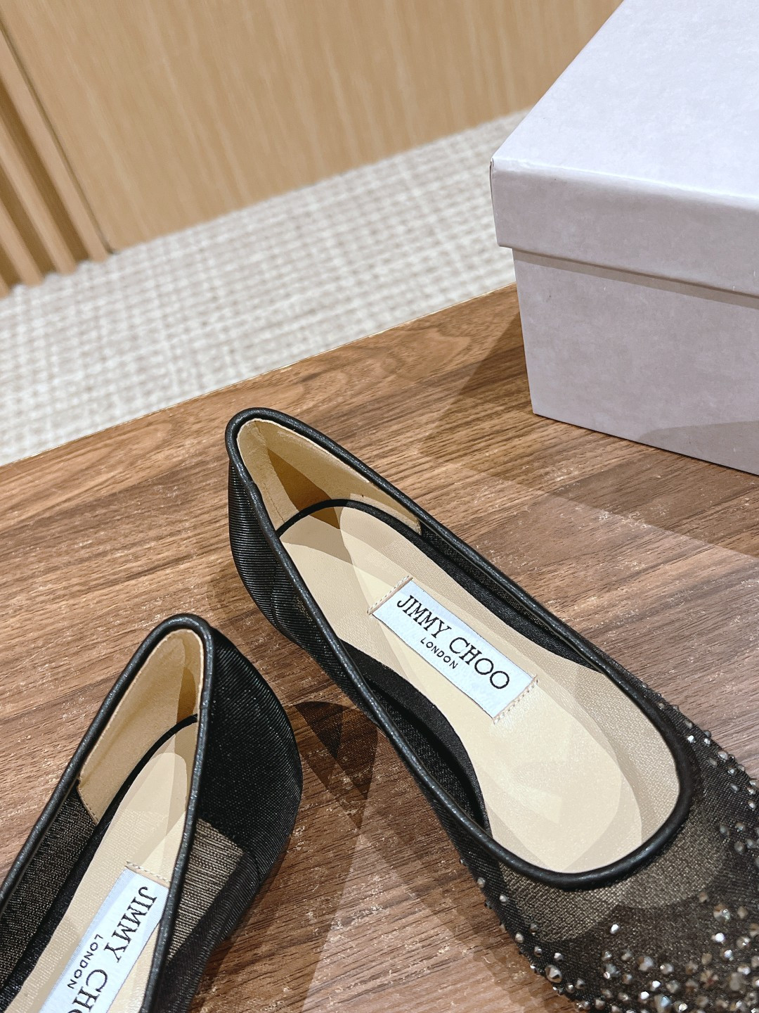 ua Ji*y Ch* flat shoes